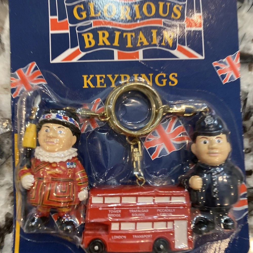 Glorious Britain Key Rings Set London Police Bobby Soldier Red Double Decker Bus
